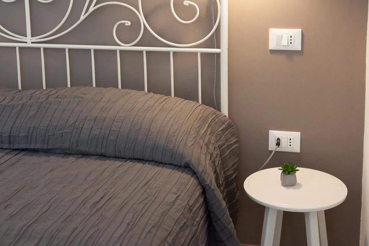 Verona 21 Apartment 0*,  Italien